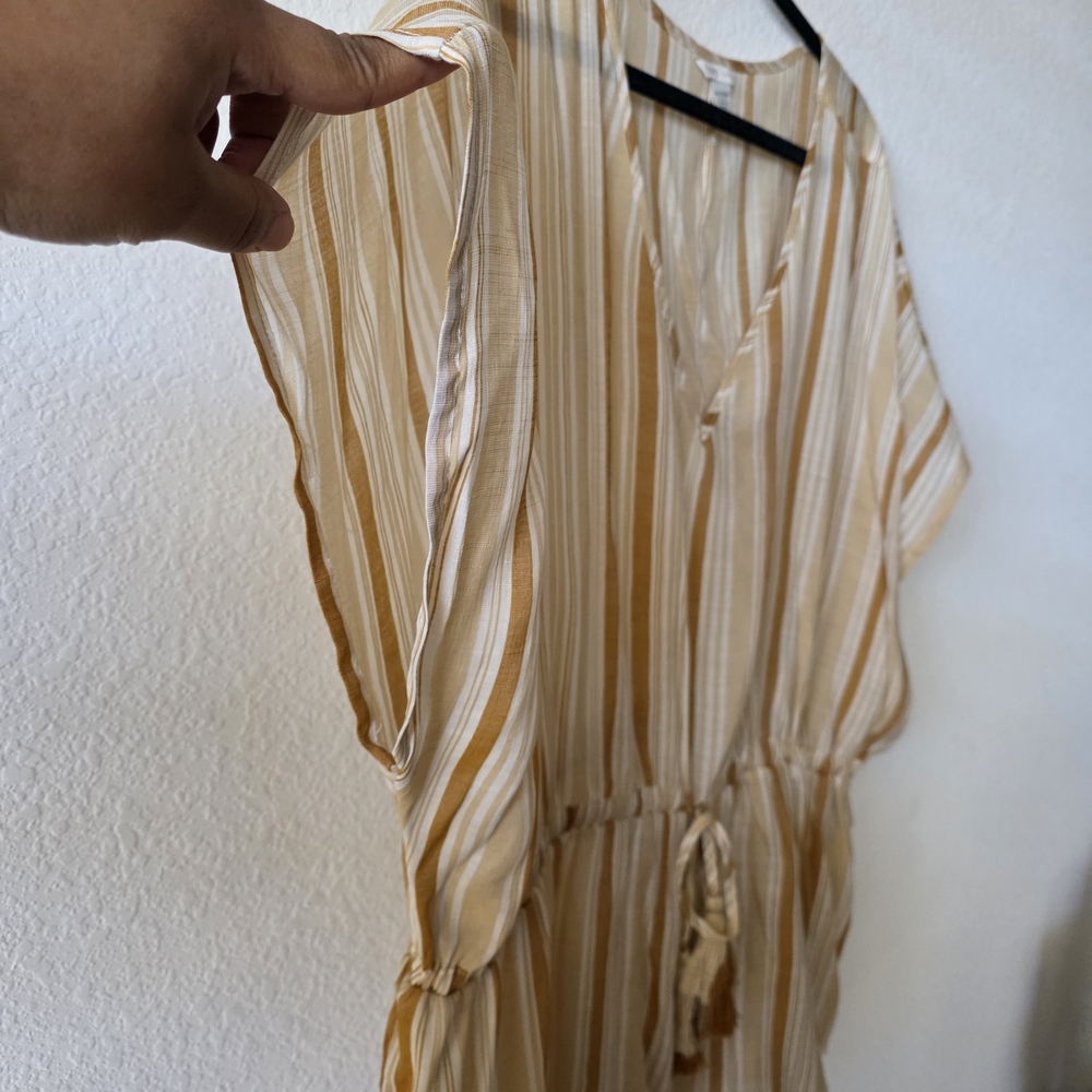 Chic Striped V-Neck Cato Plus Size Blouse - Picture 6 of 6
